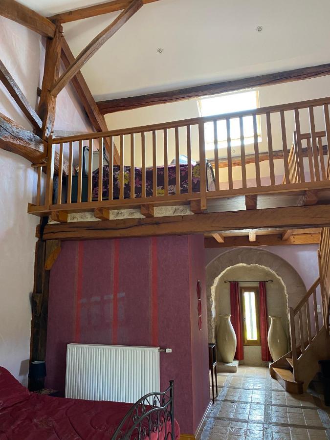 Le Domaine De Tizo Hotel Saint-Victor-de-Morestel Екстериор снимка