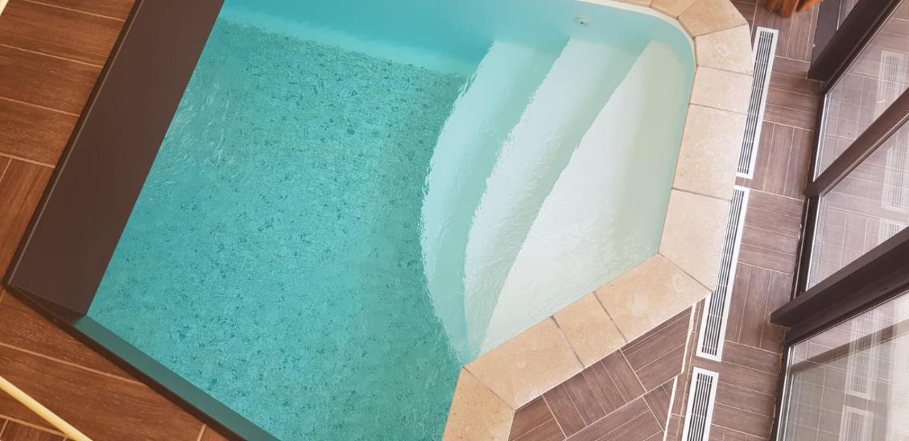 Le Domaine De Tizo Hotel Saint-Victor-de-Morestel Екстериор снимка